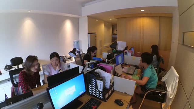 China sourcing company office team in Guangzhou
